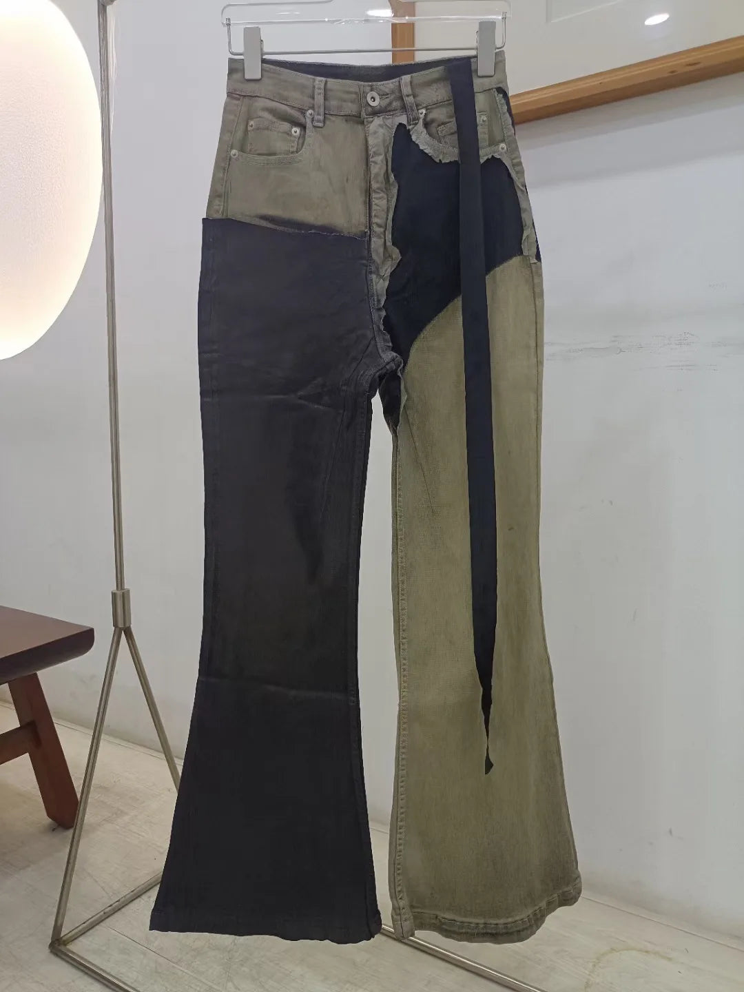 Beige Vintage Patch Wax Graphic Jeans