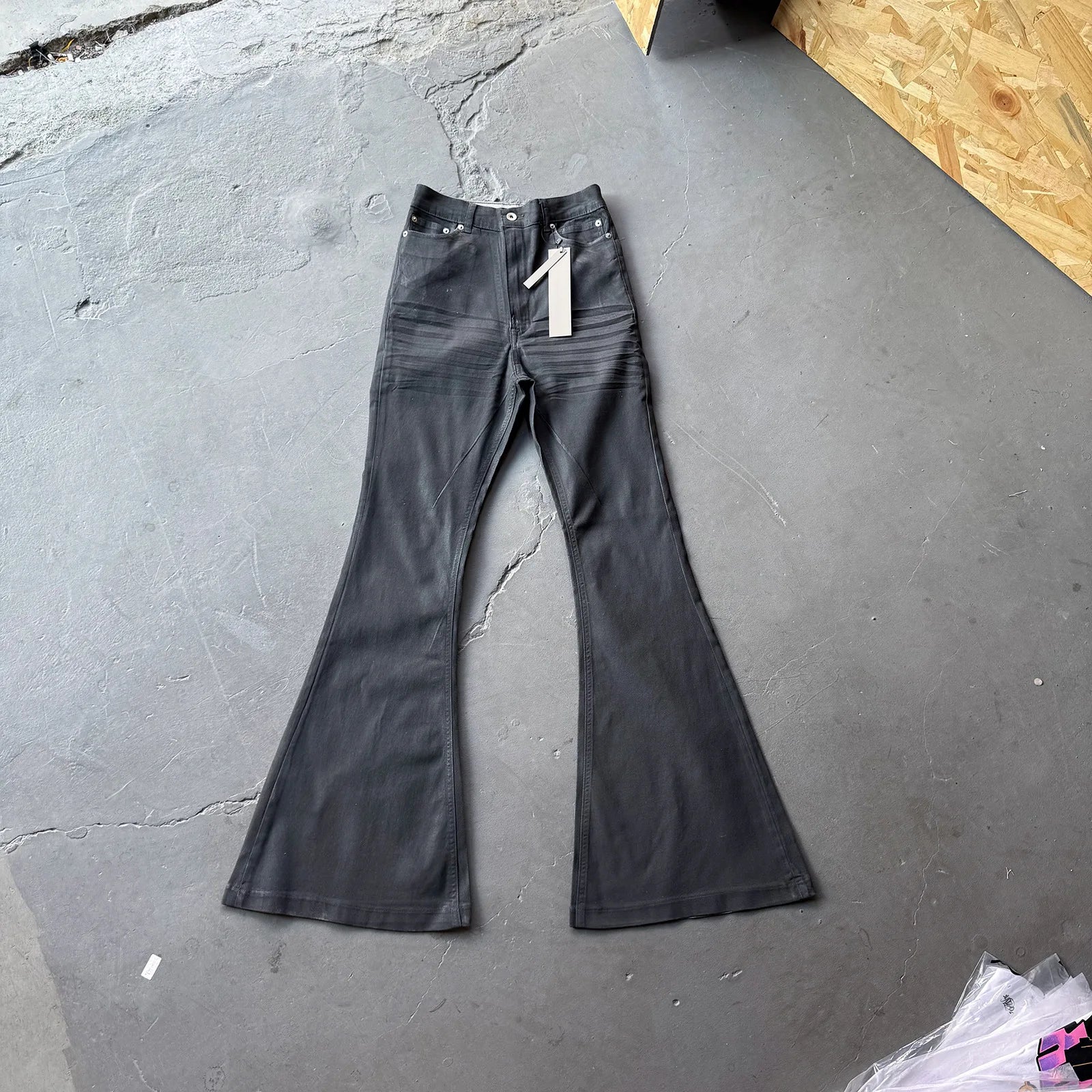 Black Bold Print Straight-Leg Jeans