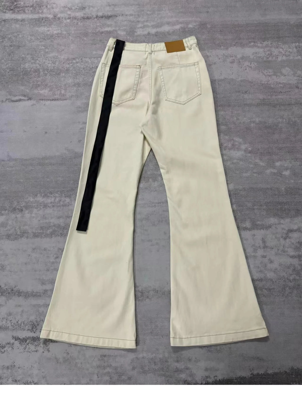 Gray Sand Straight-Leg Jeans