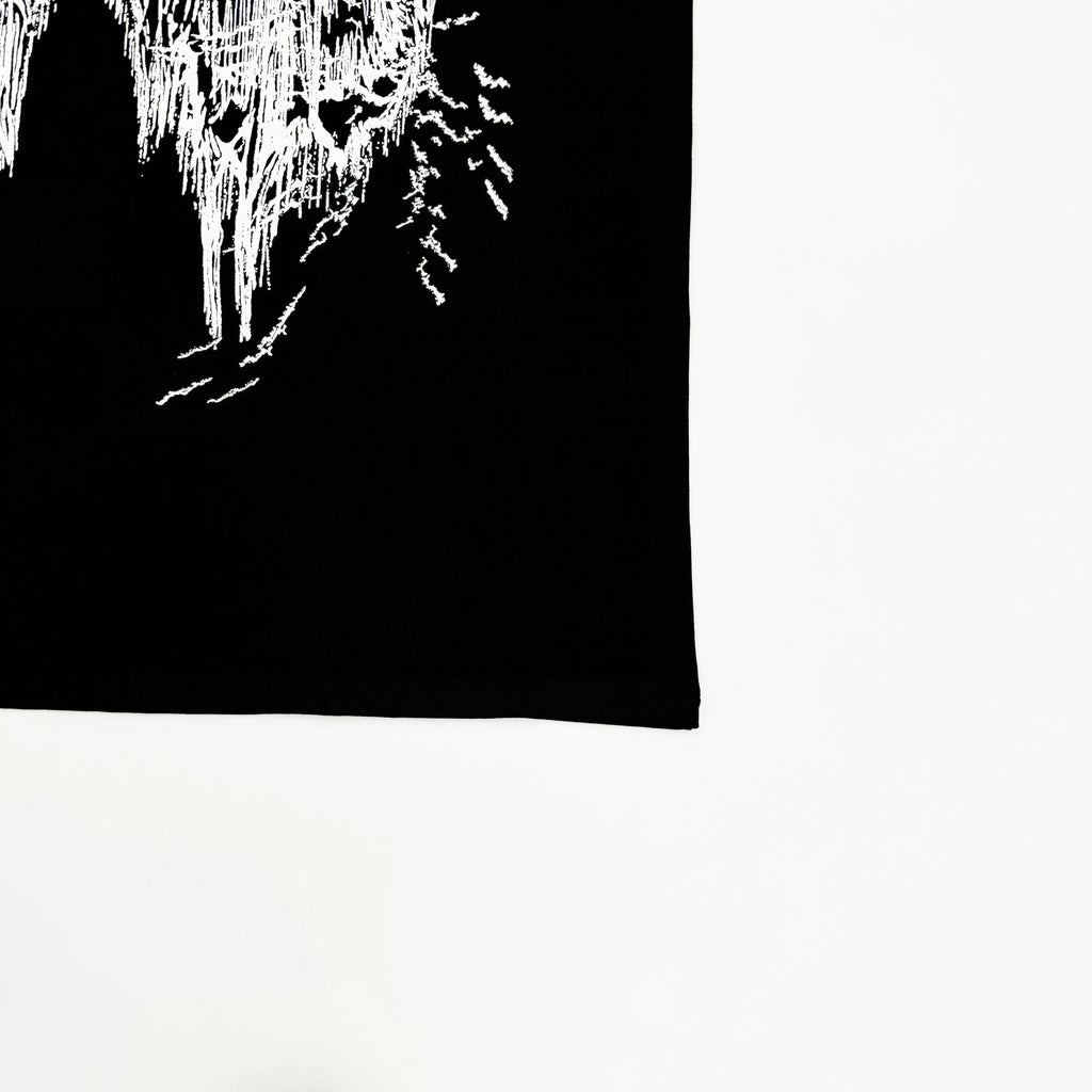 Black Skull Bold Artwork Graphic Tee