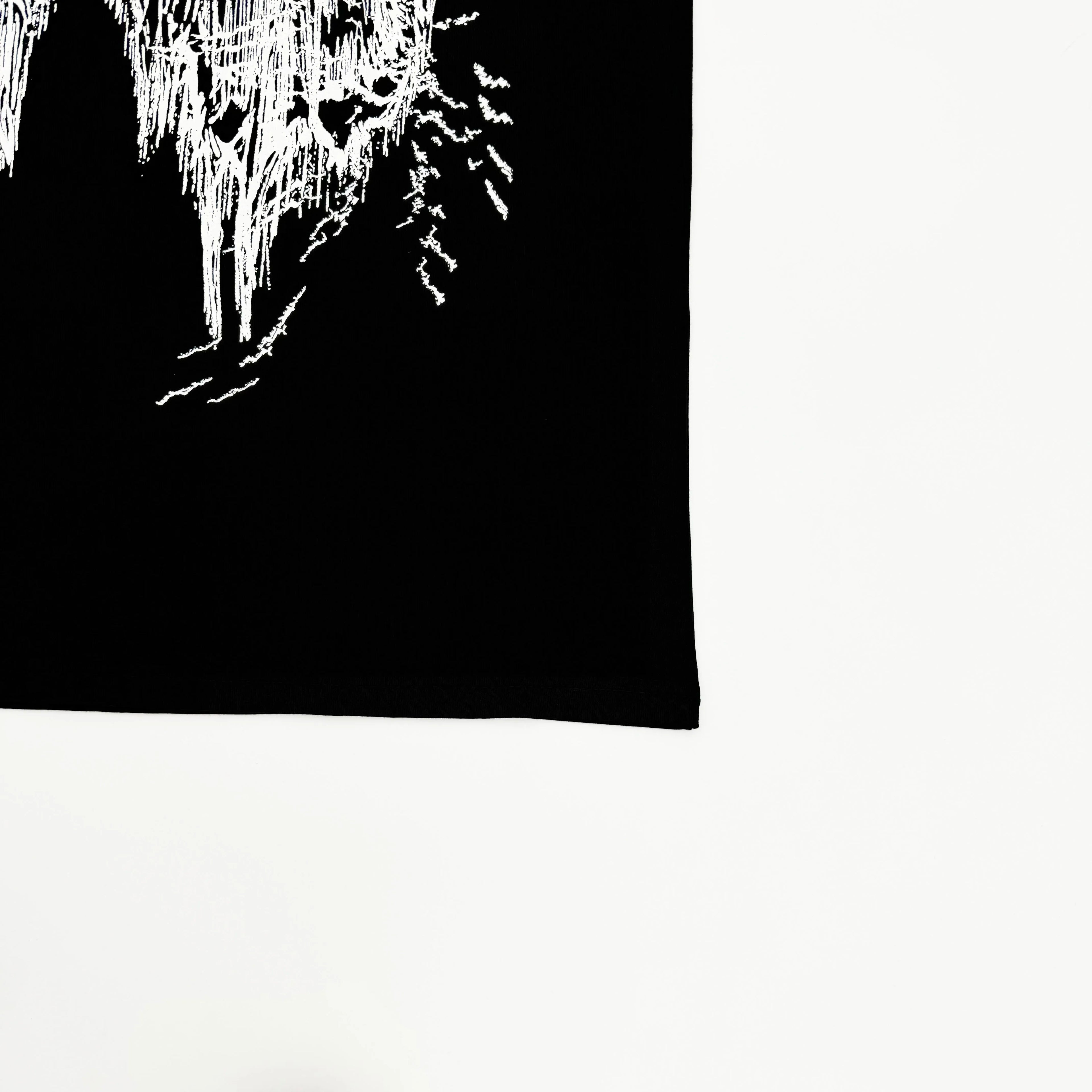 Black Skull Bold Artwork Graphic Tee